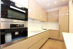 Аренда 4-комн. квартиры  190  м²