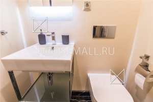 Продажа 3-комн. квартиры 214м²