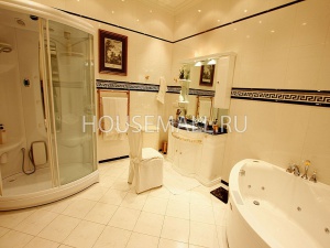 Аренда 3-комн. квартиры  143  м²