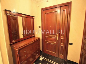 Продажа 5-комн. квартиры  235  м²