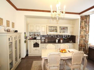 Аренда 2-комн. квартиры  105  м²