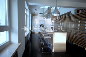 Аренда 5-комн. квартиры  306  м²